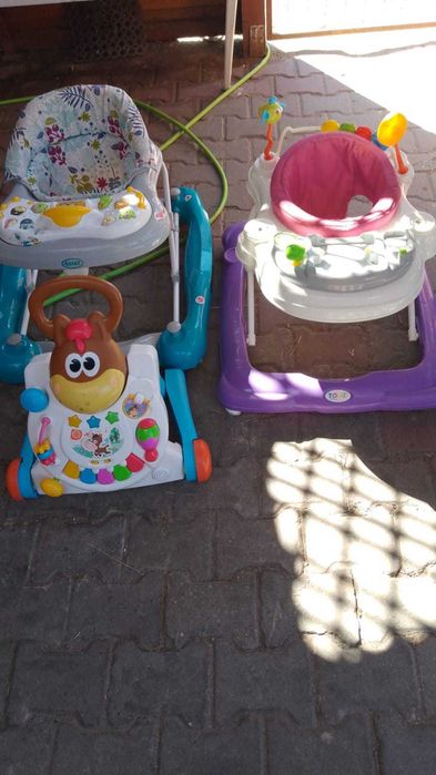 Sprzedam chodaki i pchacz i fotelik samochodowy