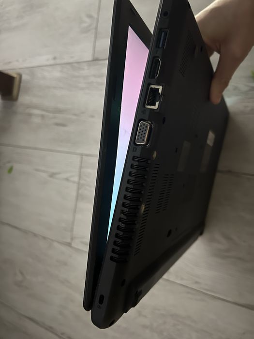 Laptop Acer Aspire E5 - 571G w bardzo dobrym stanie + torba, zasilacz