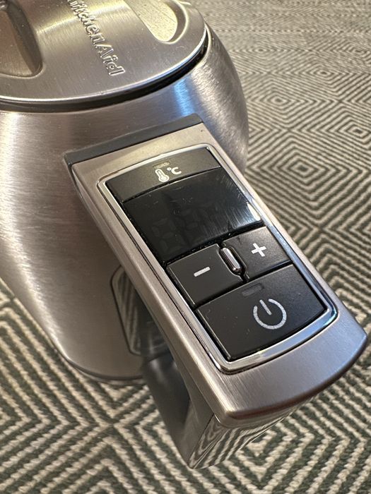 Czajnik elektryczny KitchenAid 5KEK1722ESX ze stali nierdzewnej