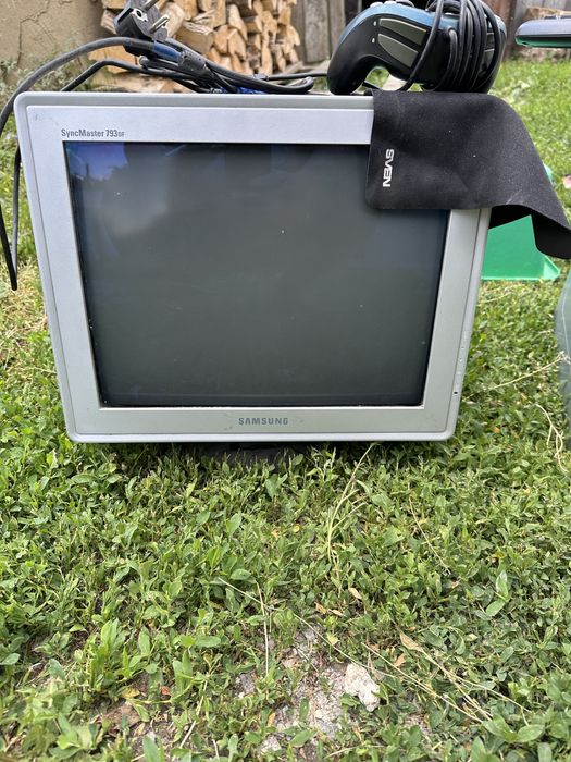 Системный блок монитор камера на касетах