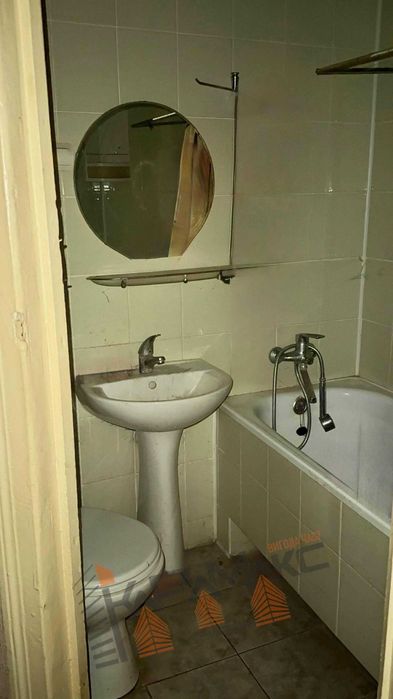 Продається простора 1-кімнатна квартира на вул. Героїв УПА