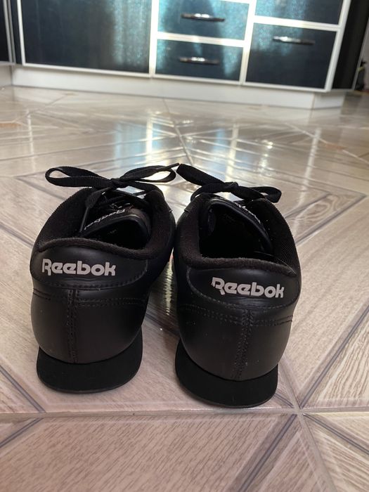 Кросівки Reebok унісекс.