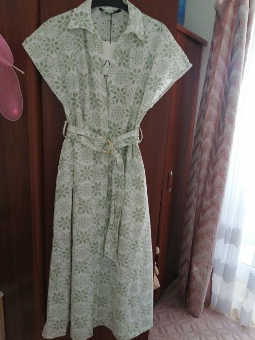 Sukienka Zara midi z paskiem szmizjerka M