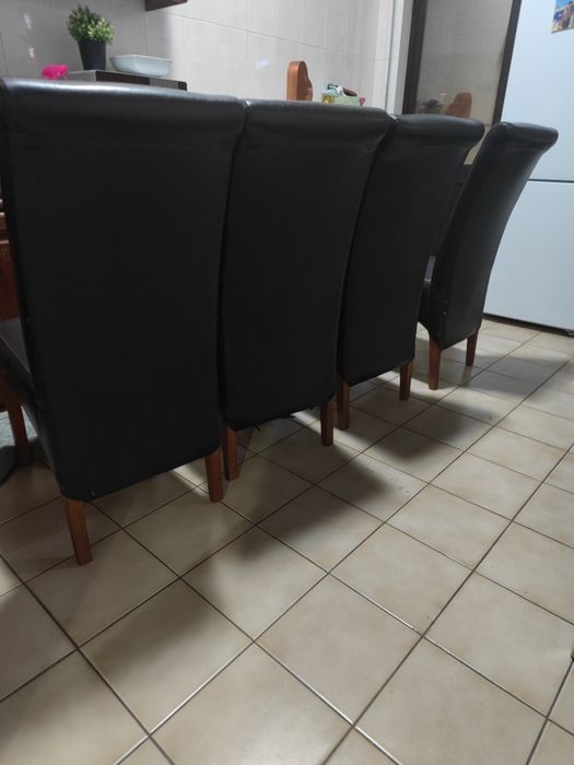Conjunto de cadeiras de jantar