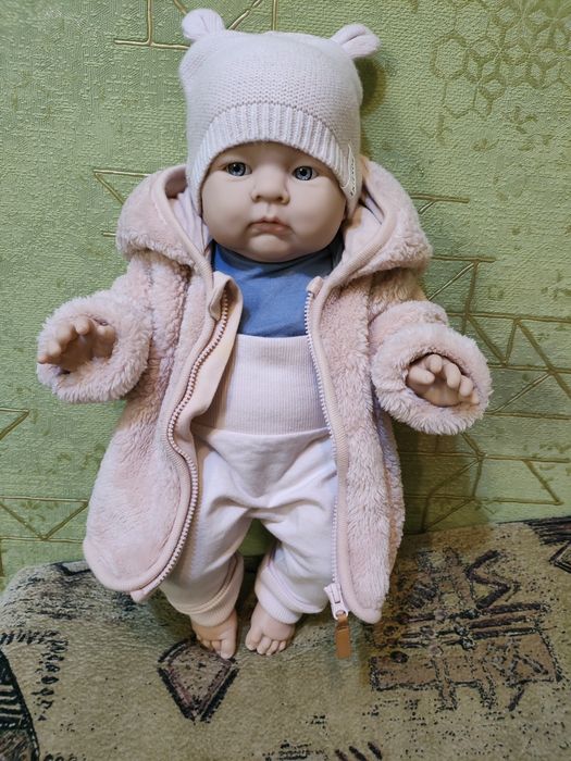 Гарний одяг для ляльок.