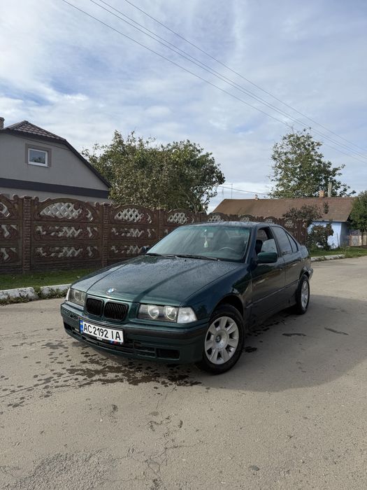 Продам bmw e36 .