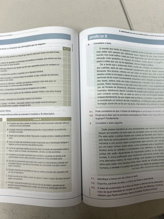 Livro preparação exame Filosofia 11º ano