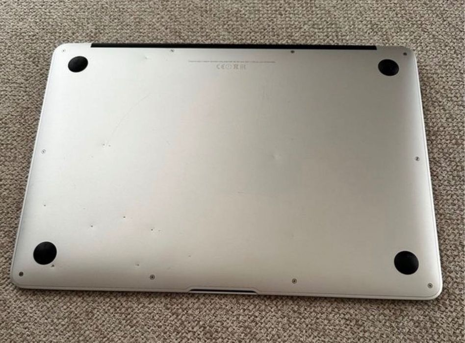MacBook Air 13 (2015)