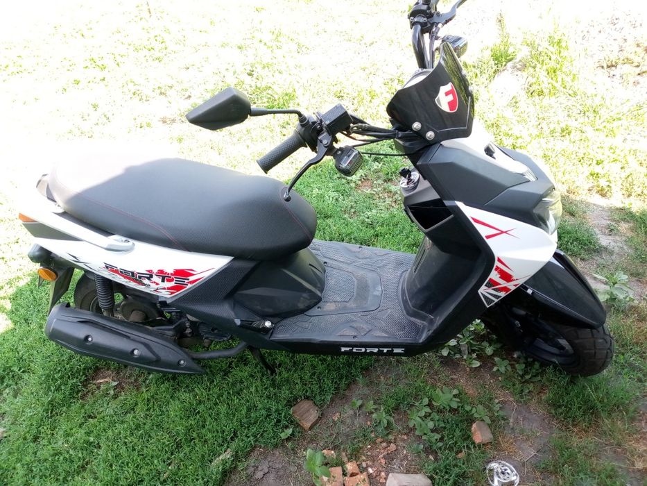 Продам скутер Forte bws 150 кубов