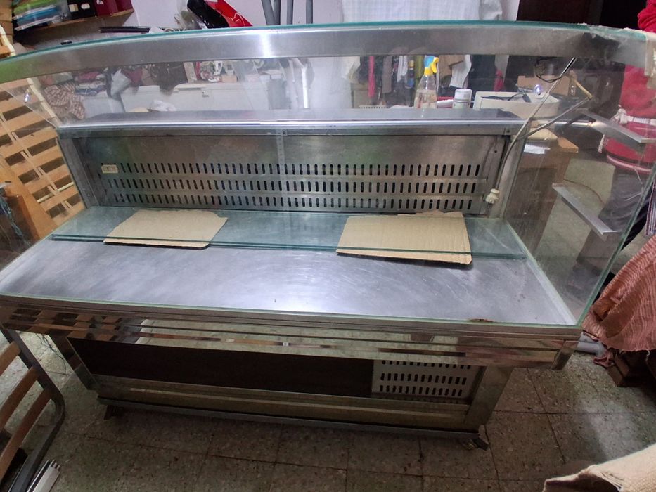 Vitrine com frio