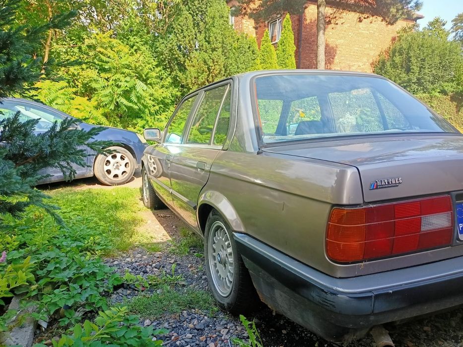 Witam , sprzedam BMW E30 lub zamienię na golfa mk1 cabrio