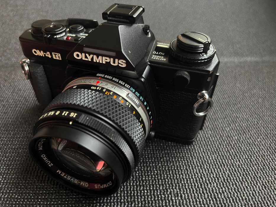 Olympus OM-4 Ti + Zuiko 50mm f/1.4 (latest multicoated version)64739210902659121