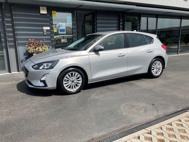 Ford Focus 1.5 TDCi ECOBlue Connected531656706569676804
