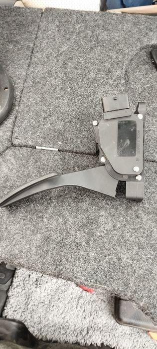 Електронная педаль газа ПРИОРА