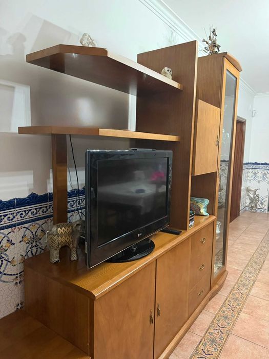 Mesa de jantar e móvel em madeira de carvalho