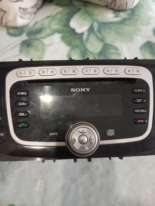 Продам магнитолу в отличном состоянии