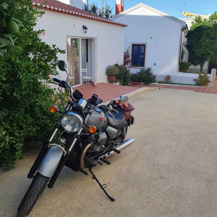 Moto guzzi California stone