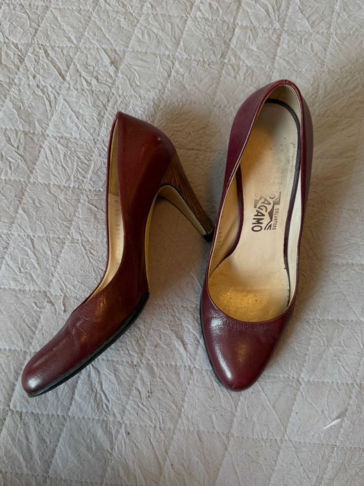Туфлі Salvatore Ferragamo, натуральна шкіра, розмір 36,5.