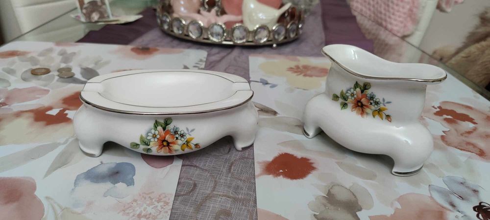 Zestaw palacza porcelanowy.