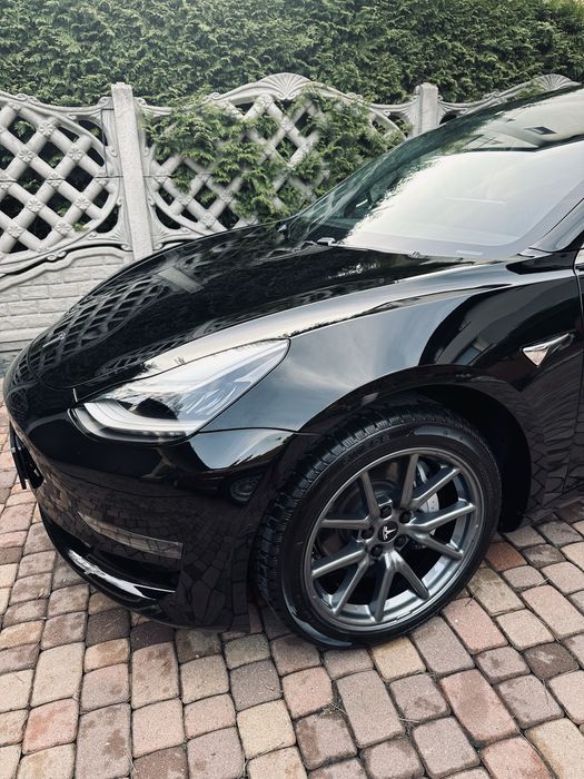 Tesla model 3 standard bezwypadek cesja vat 23%