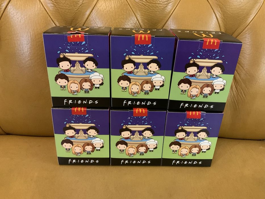 Колекційні фігурки Friends від McDonald’s, іграшки Макдональдс
