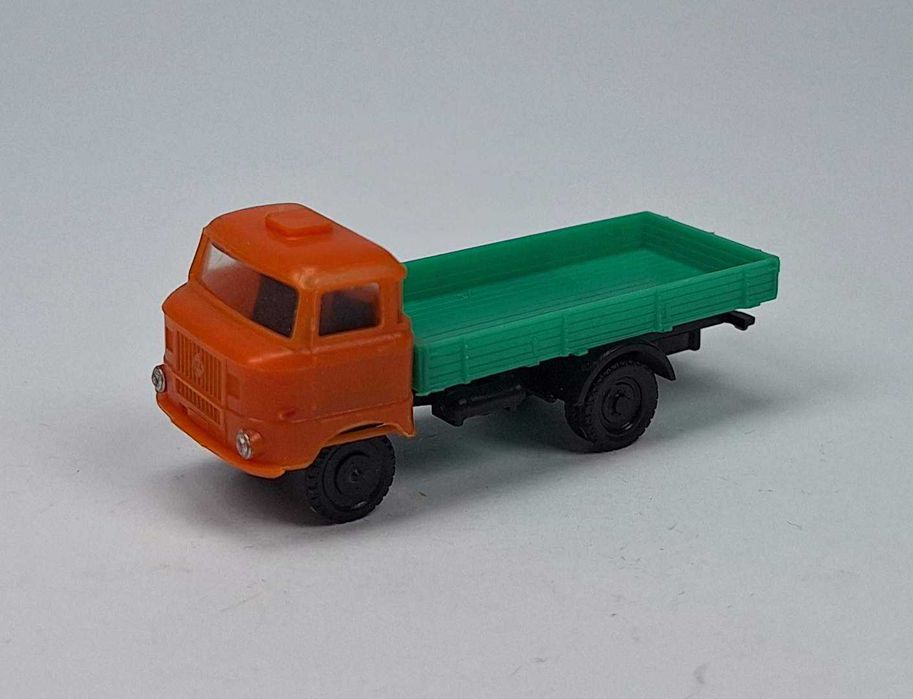 VEB Berlinplast - IFA W50 Pritschen LKW, skala TT 1:120, Made in DDR