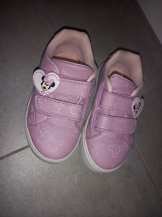 Sneakersy od Disneya! Myszka Minnie