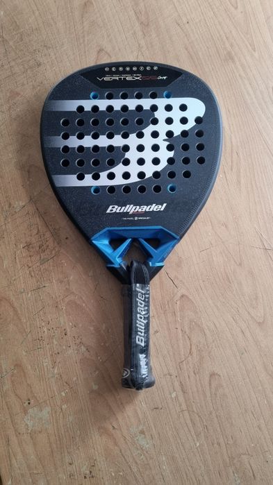 Rakieta do padla BULLPADEL VERTEX 05 Comfort 26. 355 g.