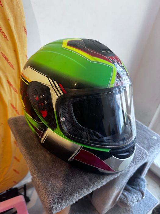 Kask na motor MT helmets