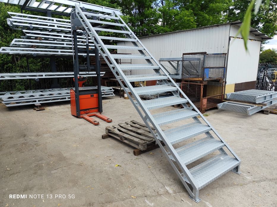 Schody metalowe wejście na  281cm ocynkowane loft 14 stopni
