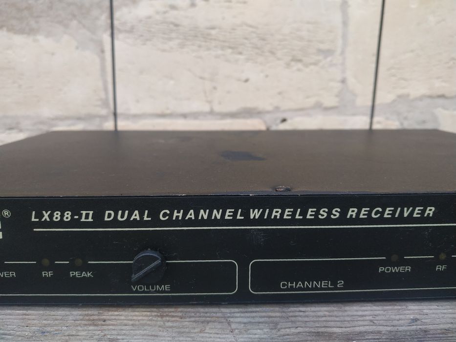 Бездротовий мікрофонний процесор. Shure LX88-II Dual channel wireless