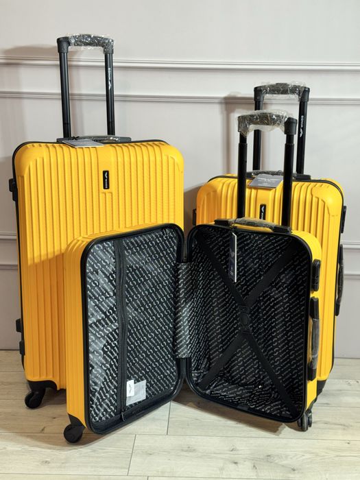 Чемодан чемоданы валіза Wings TR058 Польща АКЦІЯ!!!