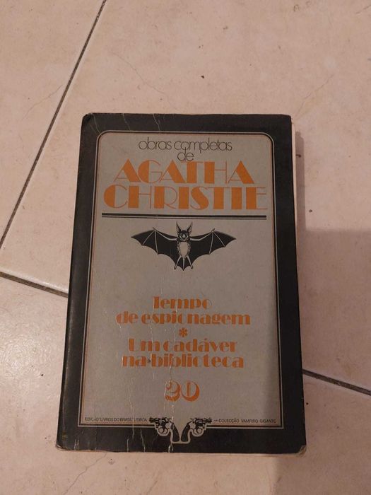 Coleção Vampiro-livros de literatura policial