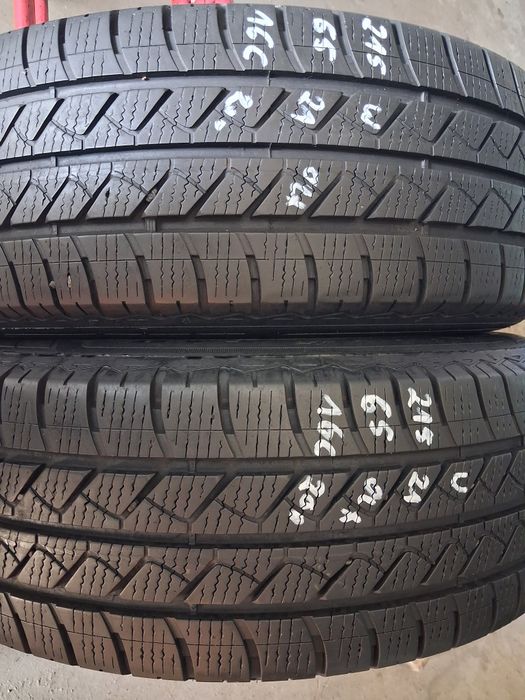 2x opony całoroczne 215/65R16 c 8,5 mm Godyear