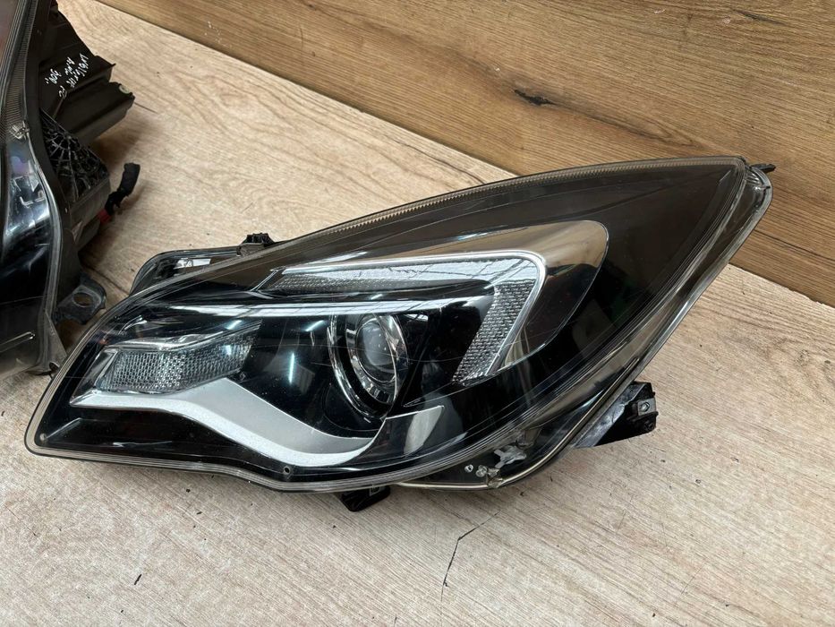 Lampa przednia lewa prawa Opel Insignia lift