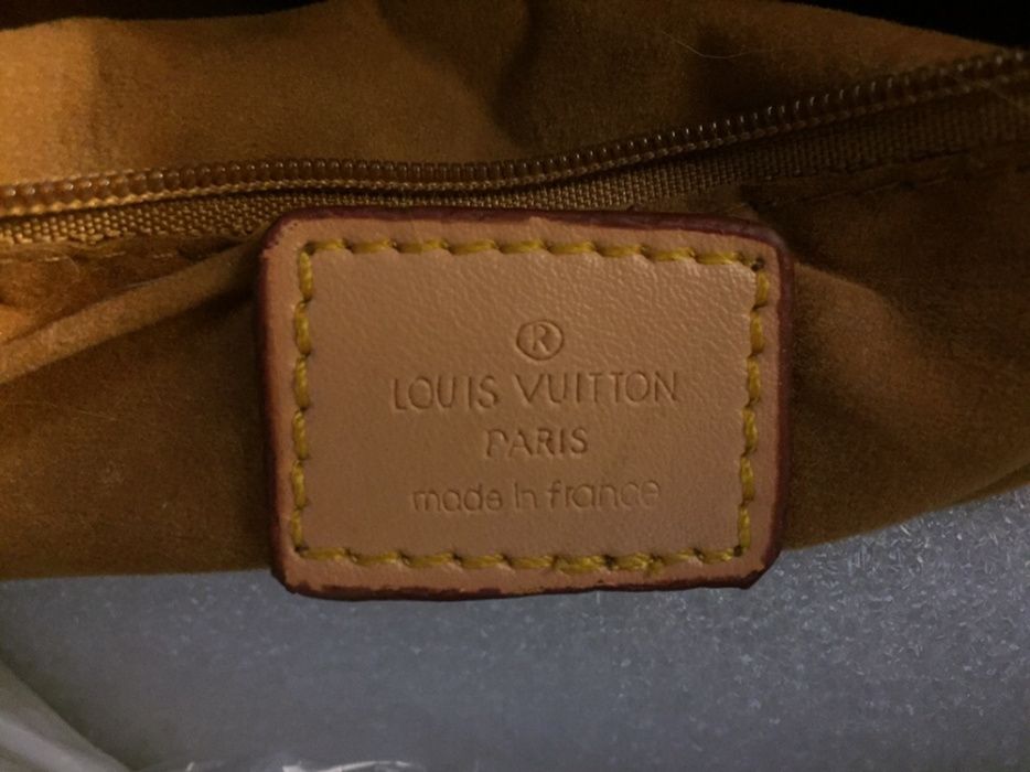 Mala de mão LV não original