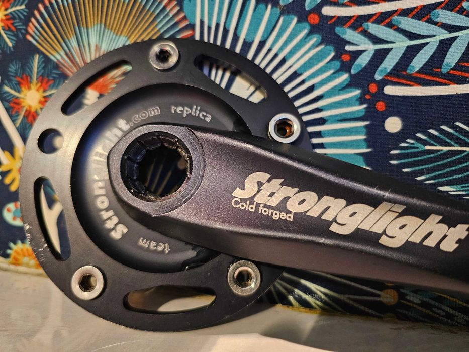 Korba Stronglight Oxale ISIS 175mm replica team 250 France cold Forged