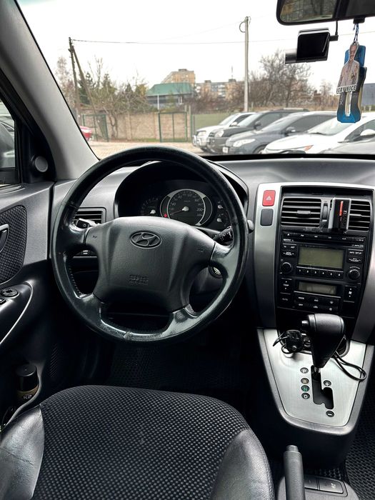 Продам Hyundai Tucson 2011 рік можлива розстрочка,кредит,обмін!