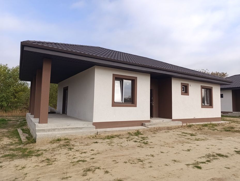 Єоселя!!Продаж сучасних будинкі 90 м2 в с.Крюківщина.