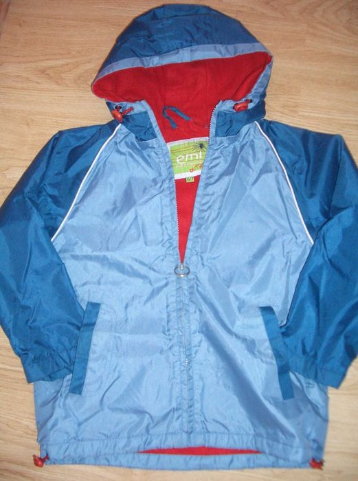 Куртка на хлопчика 6-7 років