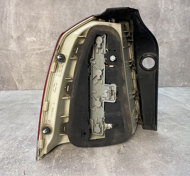 Задній стоп Опель Зафіра Б Opel Zafira B задний фонарь