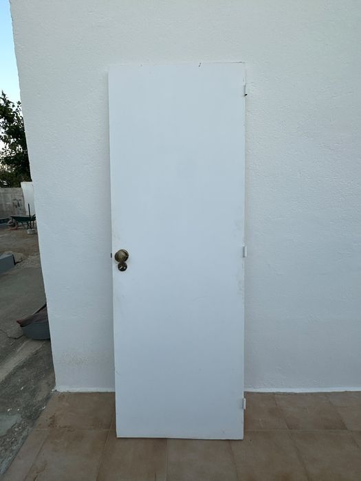 Portas de madeira usadas
