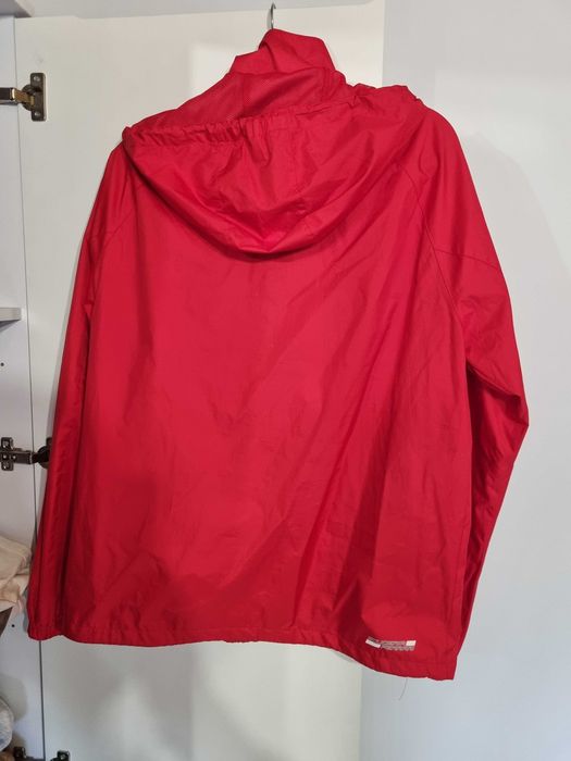 Kurtka Ferrari Scuderia czerwona wiatrówka lekka