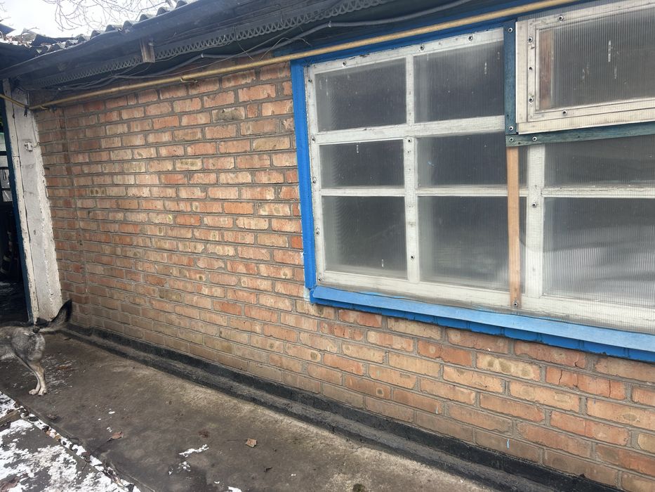 Невеличкий міцний будиночок Веселі Терни, вода, газ, 10соток. Міцний