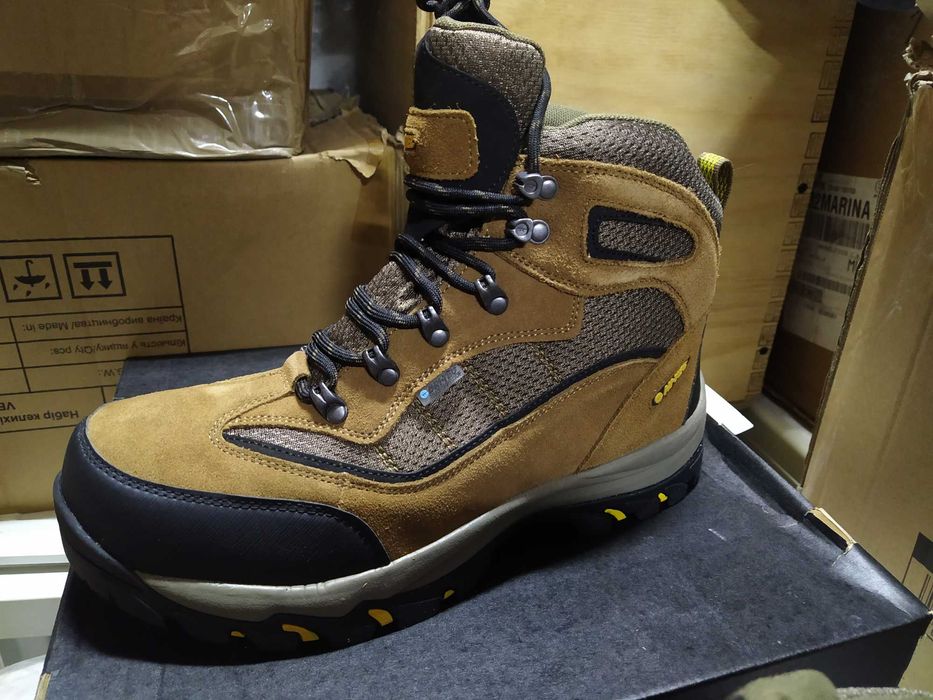 Зимові трекінгові черевики HI-TEC нові 44,45