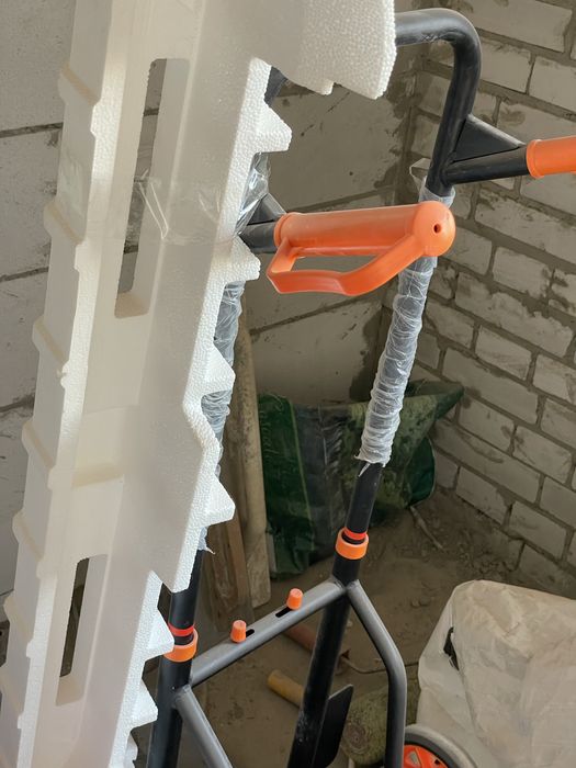 Візок NEO tools 84-402, візок сходовий, вантажний візок