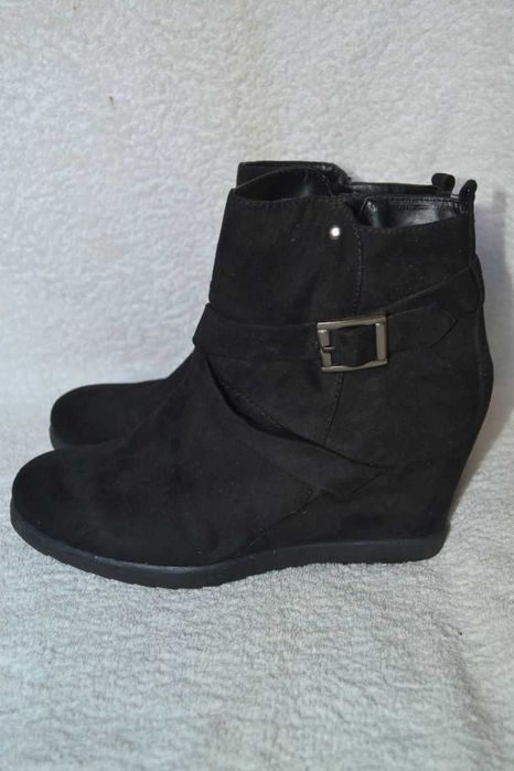 GRACELAND botki damskie na koturnie r.40