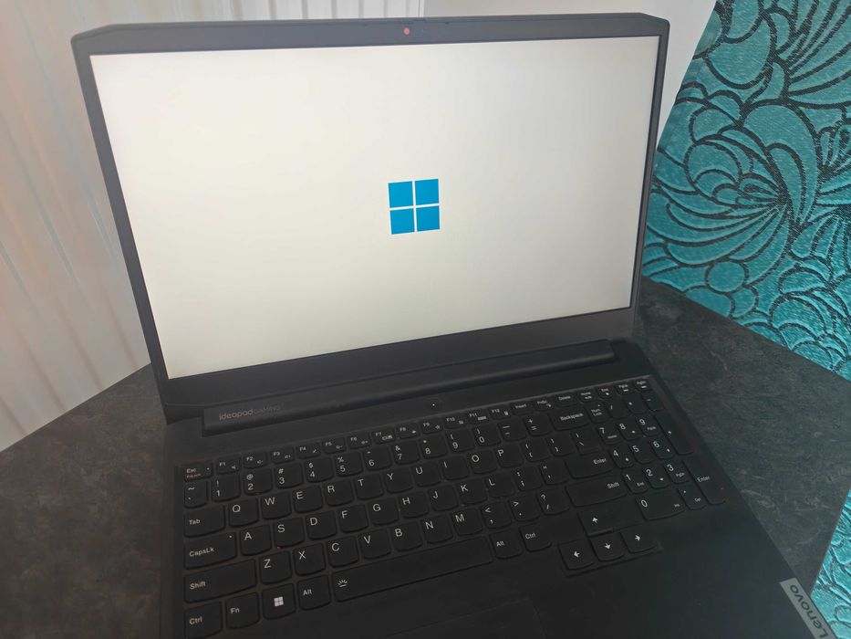 Lenovo IdeaPad Gaming 3 (15,6 cali, Intel i5, 16GB RAM, GTX1650 + Windows)
