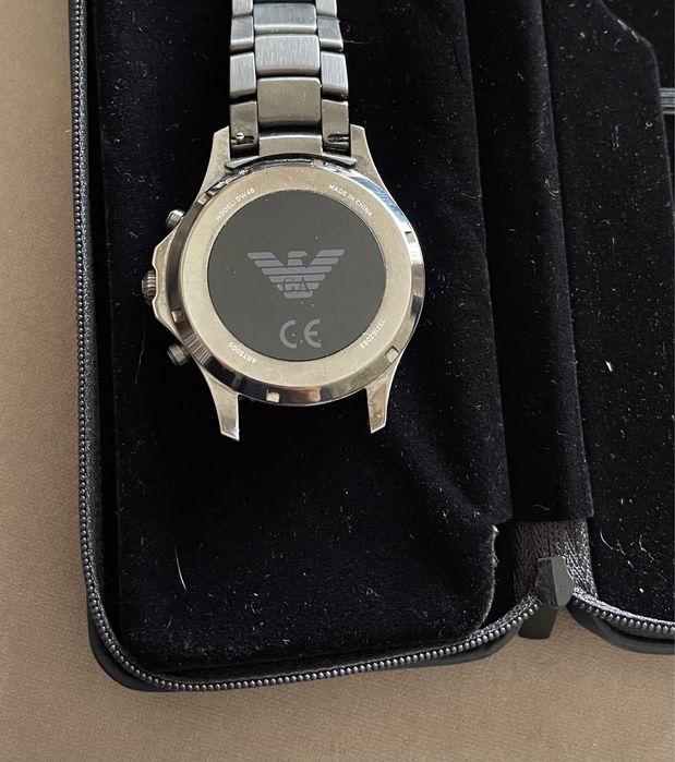 Empório Armani Connected