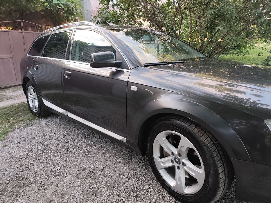 Продам audi a6 c6 Квадро. 3 л дизель.